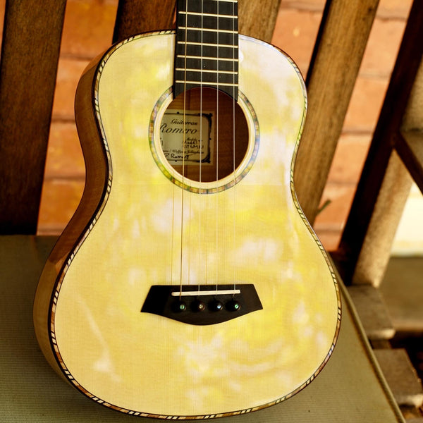 Guitarras Romero Model T Ukulele (Moon Spruce / Flamed Maple)