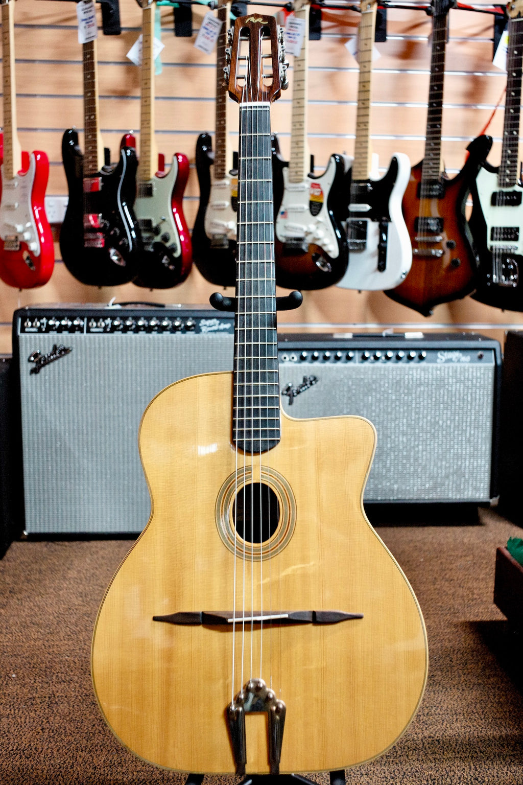 Manuel Rodriguez Macafferri Model B Cutaway - Zenith Music